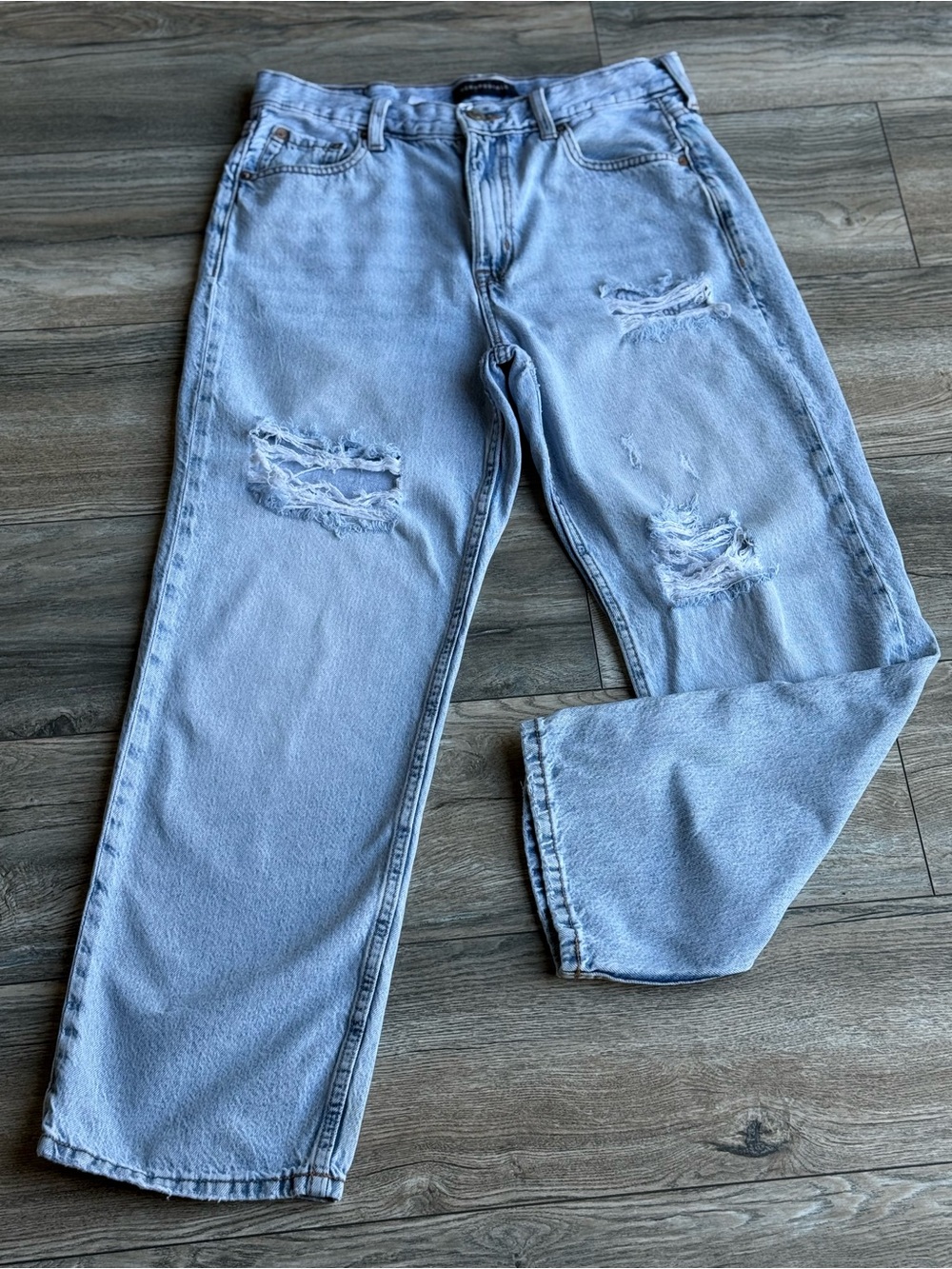 Aeropostale Light Blue Distressed High-Rise Women’s Jeans